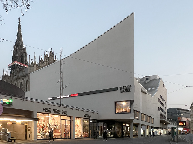 Stoffler Musik beim Theater Basel