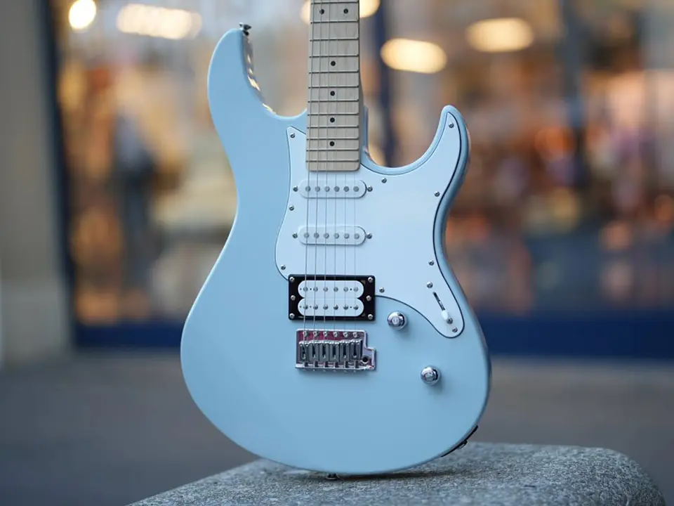 Yamaha Pacifica 112VM