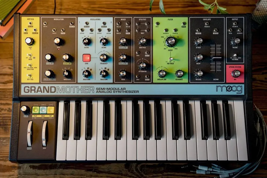Moog Grandmother