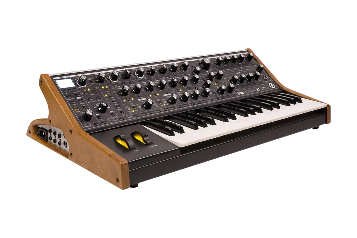 Moog Subsequent 37