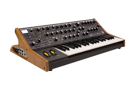 Moog Subsequent 37