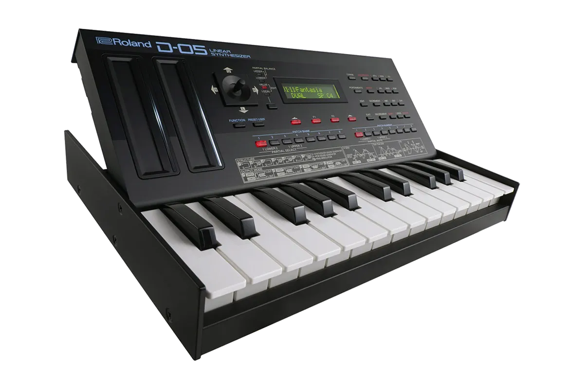 Roland D-05